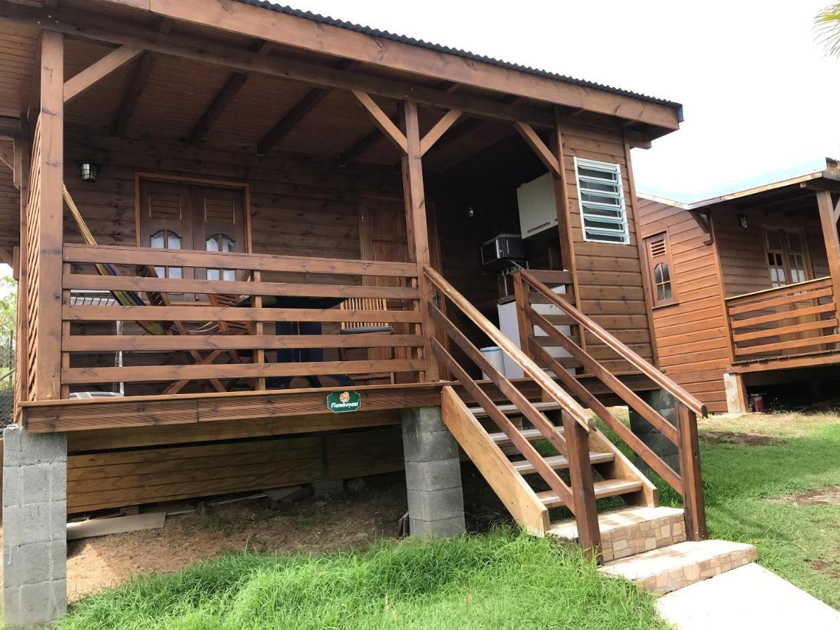 A Avec Piscine Partagee Chalet *